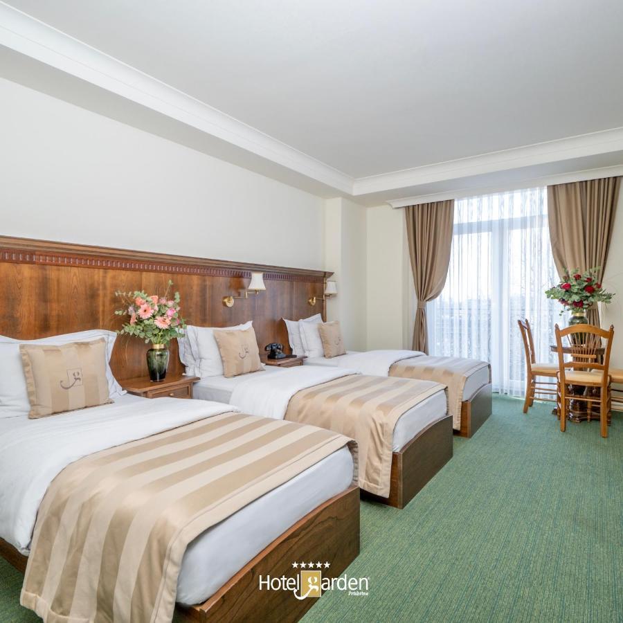 Hotel Garden Pristina Esterno foto